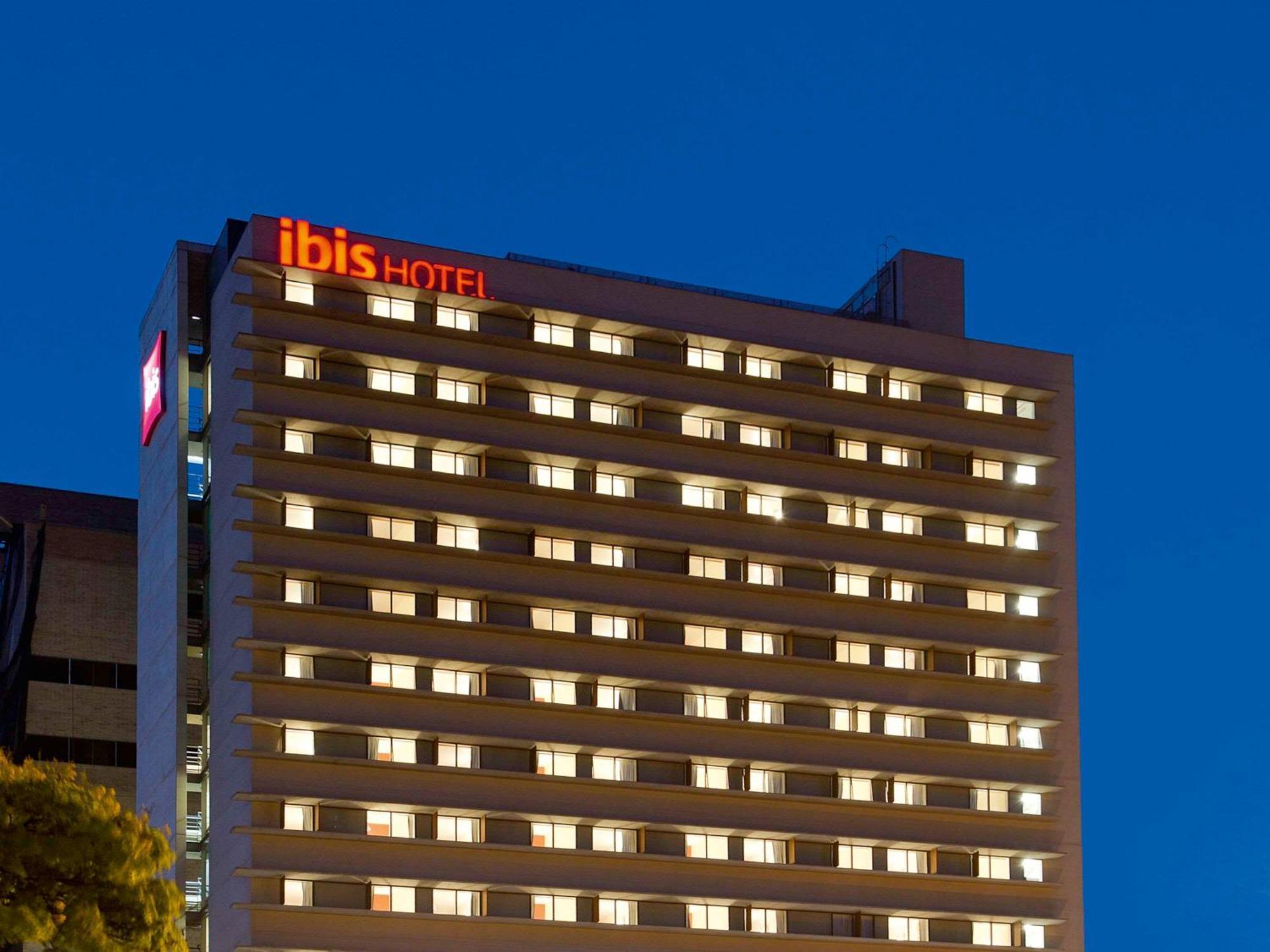Ibis Medellin Hotel Buitenkant foto