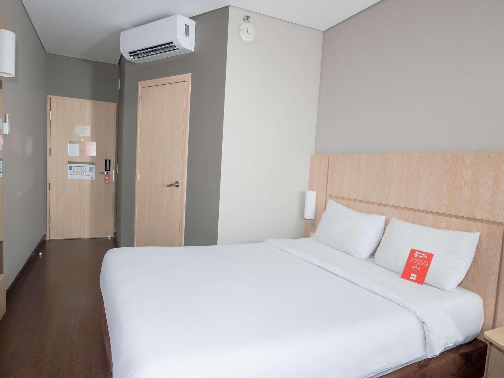 Ibis Medellin Hotel Buitenkant foto
