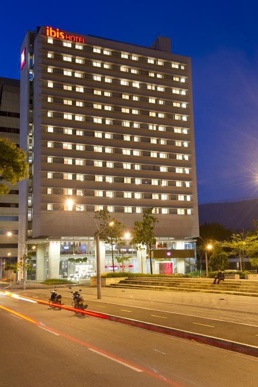 Ibis Medellin Hotel Buitenkant foto